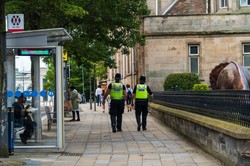 19-latek zmarł na miejscu. Dwaj 12-latkowie aresztowani pod zarzutem morderstwa