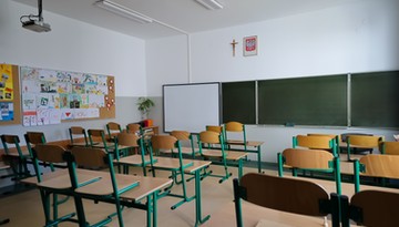 MEN rezygnuje z zaostrzenia przepisów o frekwencji. Zmiany w ustawie o prawach ucznia