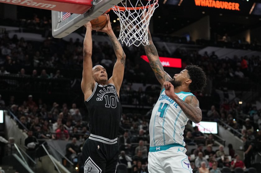 NBA: Charlotte Hornets at San Antonio Spurs