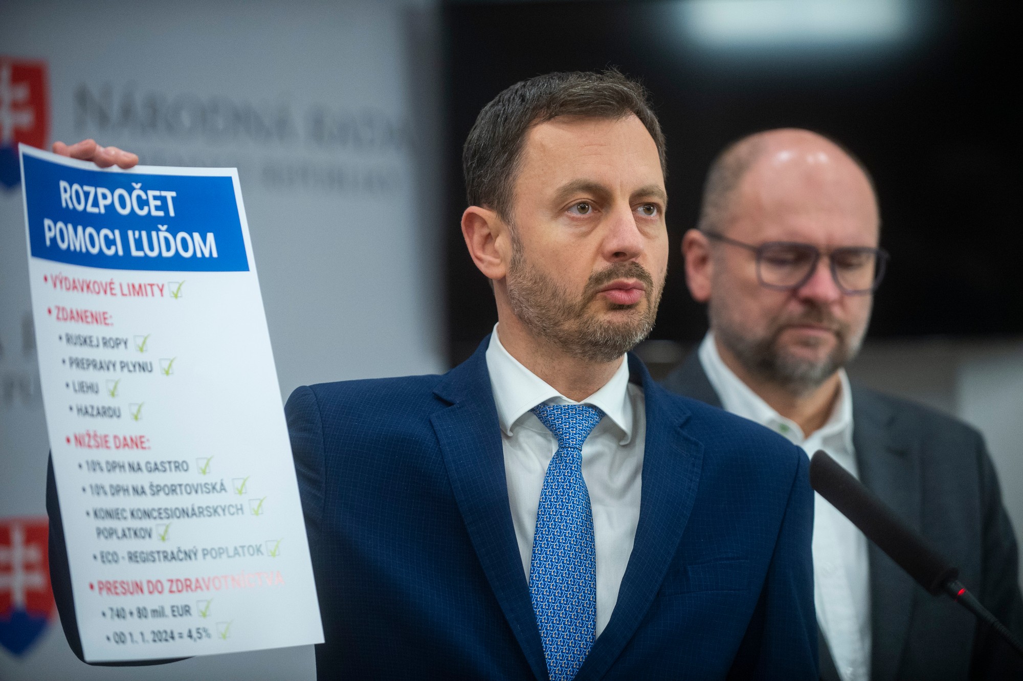 Predseda vlády SR Eduard Heger (OĽANO) a predseda SaS Richard Sulík.