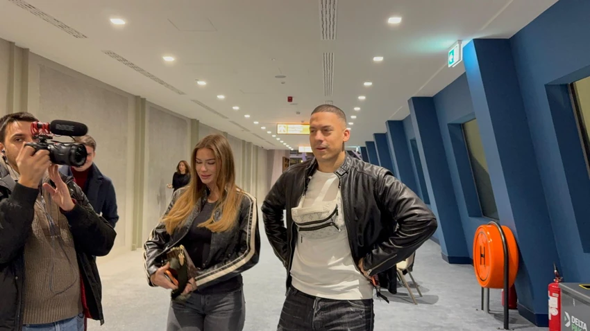 Baka Prase sa devojkom Milenom