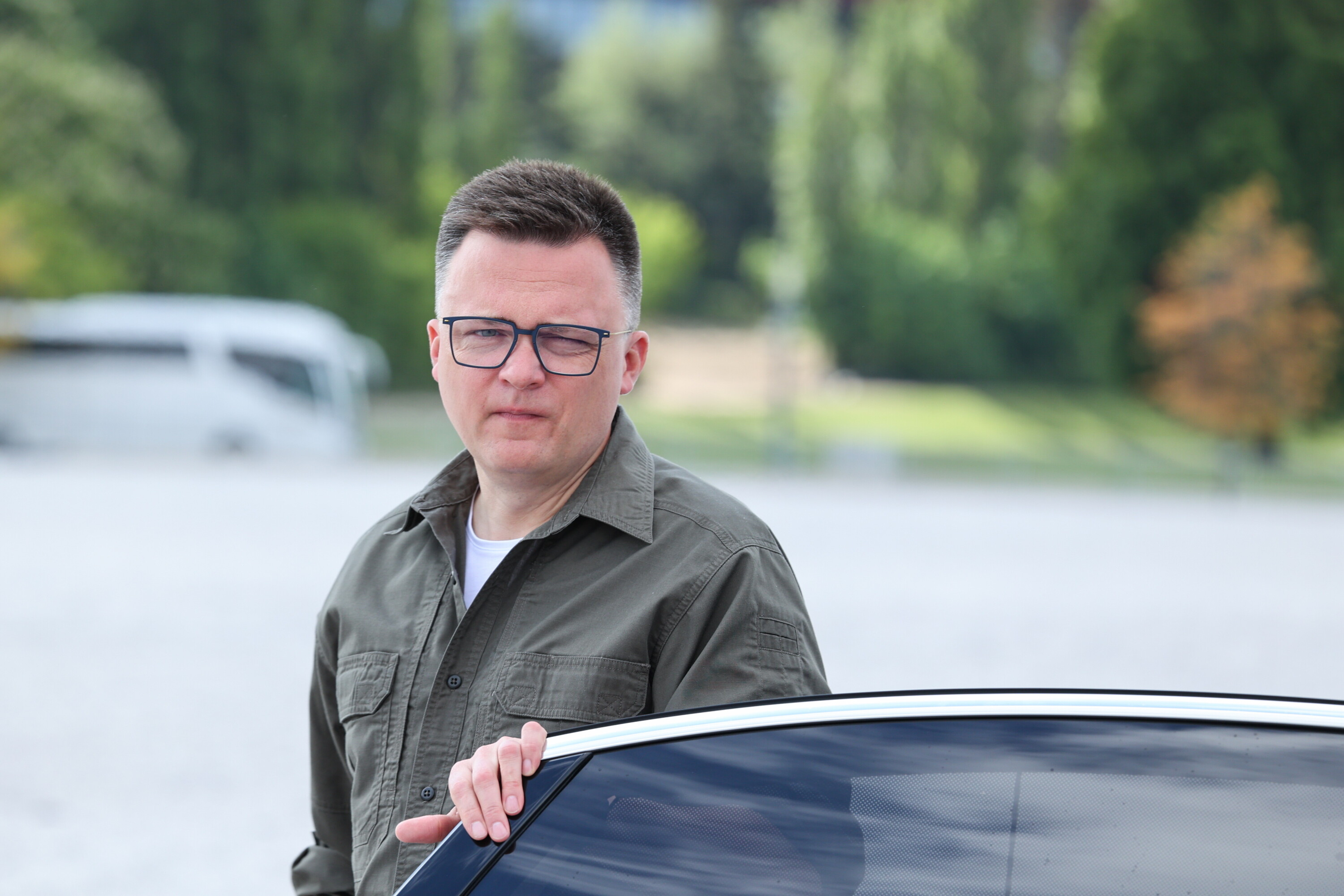 CBA pobrało podpisy Hołowni. Ekspertyza ws. Collegium Humanum