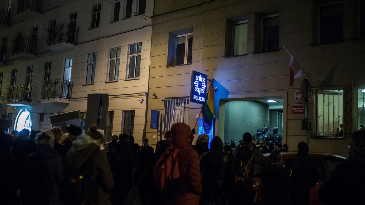 Strajk Kobiet znów protestuje. Kolejne demonstracje w Polsce [RELACJA]