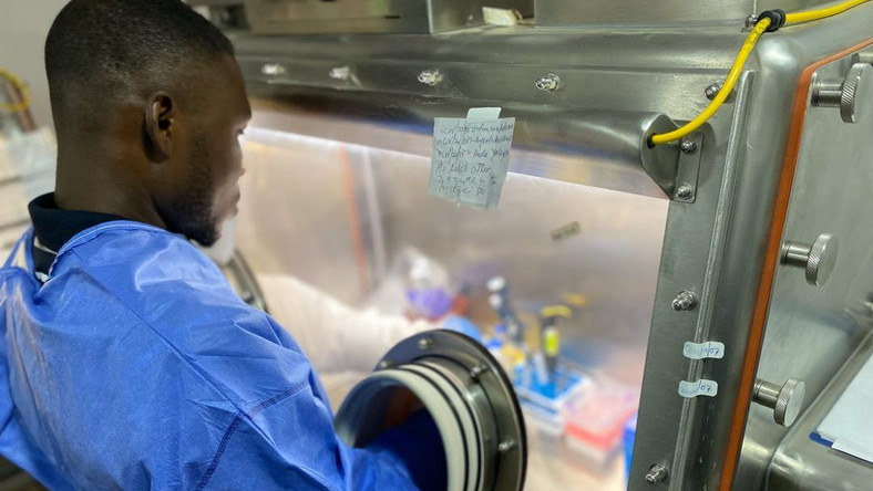 A lab technician testing for coronavirus in Nigeria [NCDC]