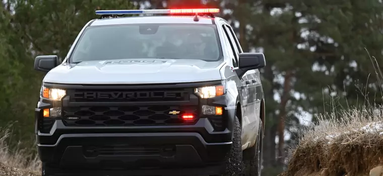 Pościg policyjnym pickupem? Czemu nie, Chevrolet stworzył właśnie wyścigowe Silverado 