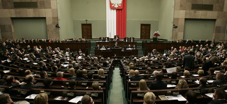 Rządzi nami 80 milionerów