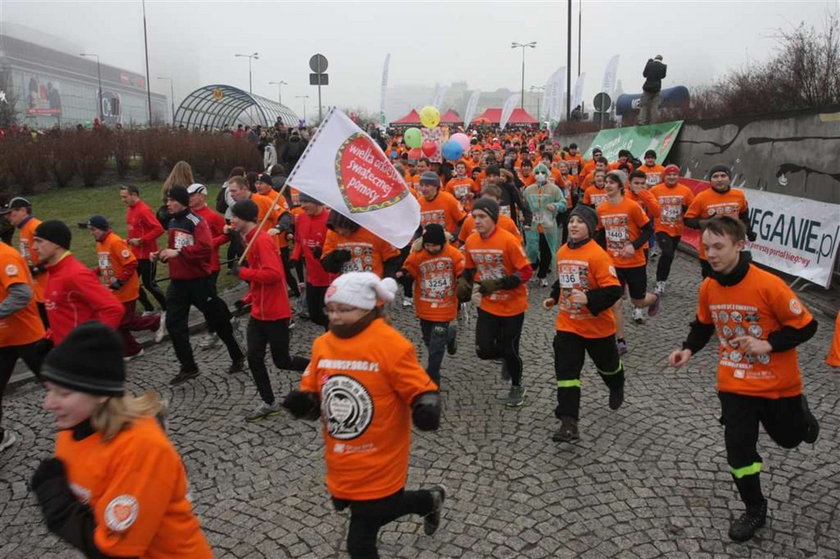 19. finał WOŚP! Polacy mają wielkie serca. Zebrano...