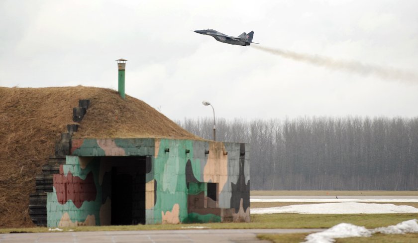 Minister potwierdza: Pilot MiG-a się nie katapultował