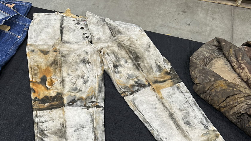 Znaleźli stare spodnie. Sprzedano je za pół miliona złotych!