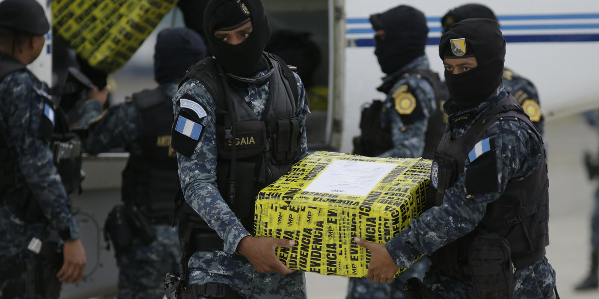 Paczki kokainy, część transportu zajętego przez gwatemalską policję. 2019 r.