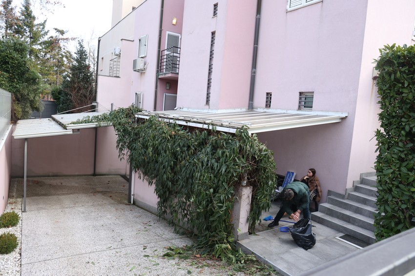 Kuća Zdravka Čolića bačena bomba 