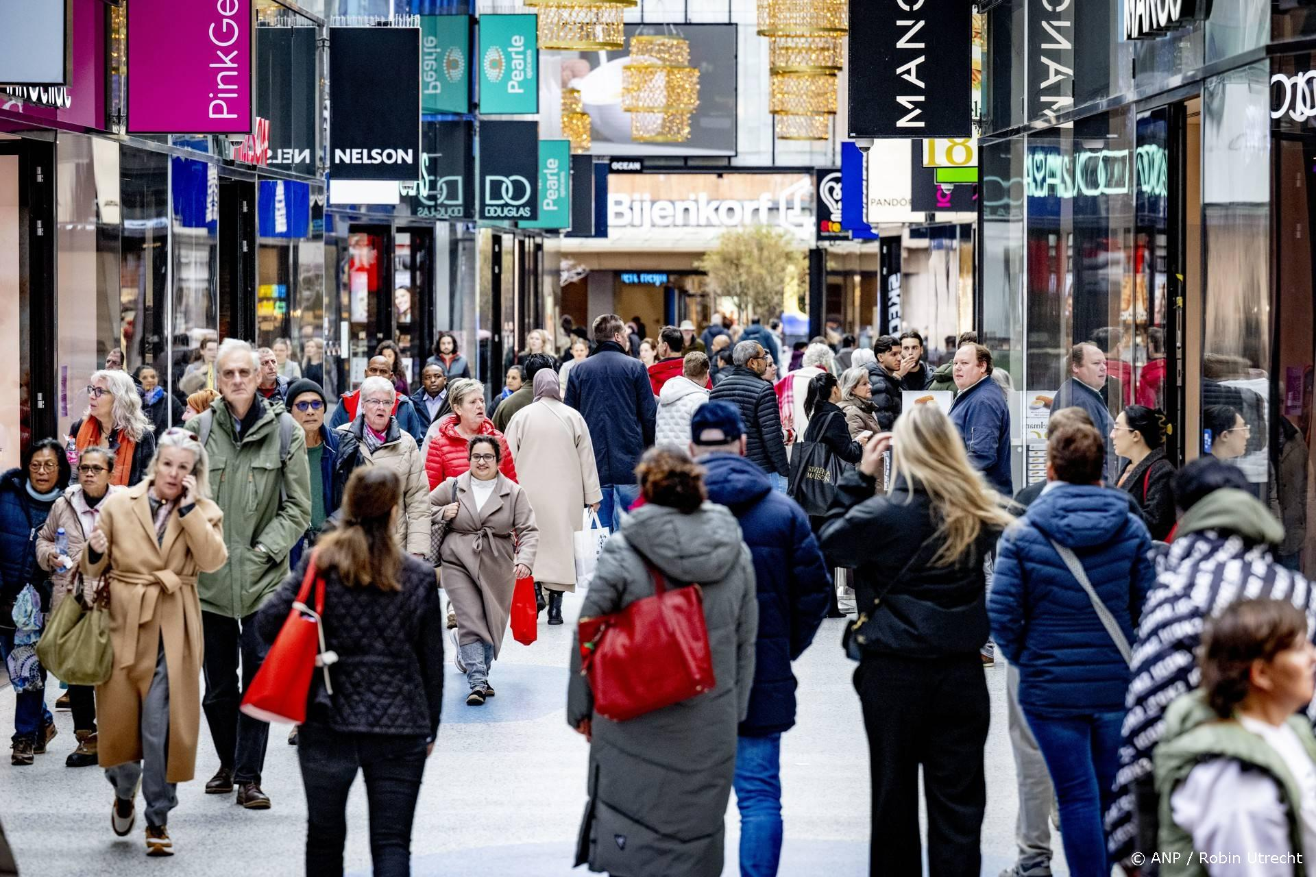 81% van Nederlandse jongeren hebben geldzorgen: Huizenprijzen en studieleningen
