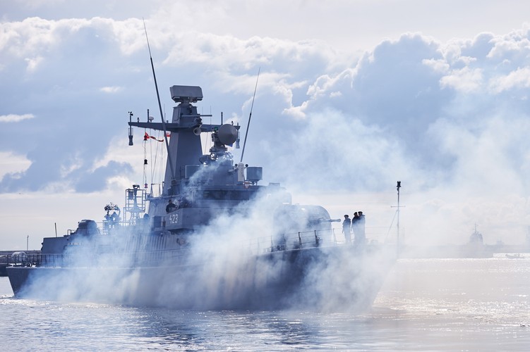Poza Polską w ćwiczeniach Northern Coast 2015 wezmą udział jednostki z Belgii, Kanady, Danii, Estonii, Finlandii, Francji, Litwy, Holandii, Łotwy, Niemiec, Norwegii, Portugalii, Szwecji, Wielkiej Brytanii i USA.
<br>Okręt ORP 'Grom' wychodzi w morze na międzynarodowe ćwiczenia 'Northern Coasts 2015' <br><br>fot. (aw/zuz) PAP/Adam Warżawa