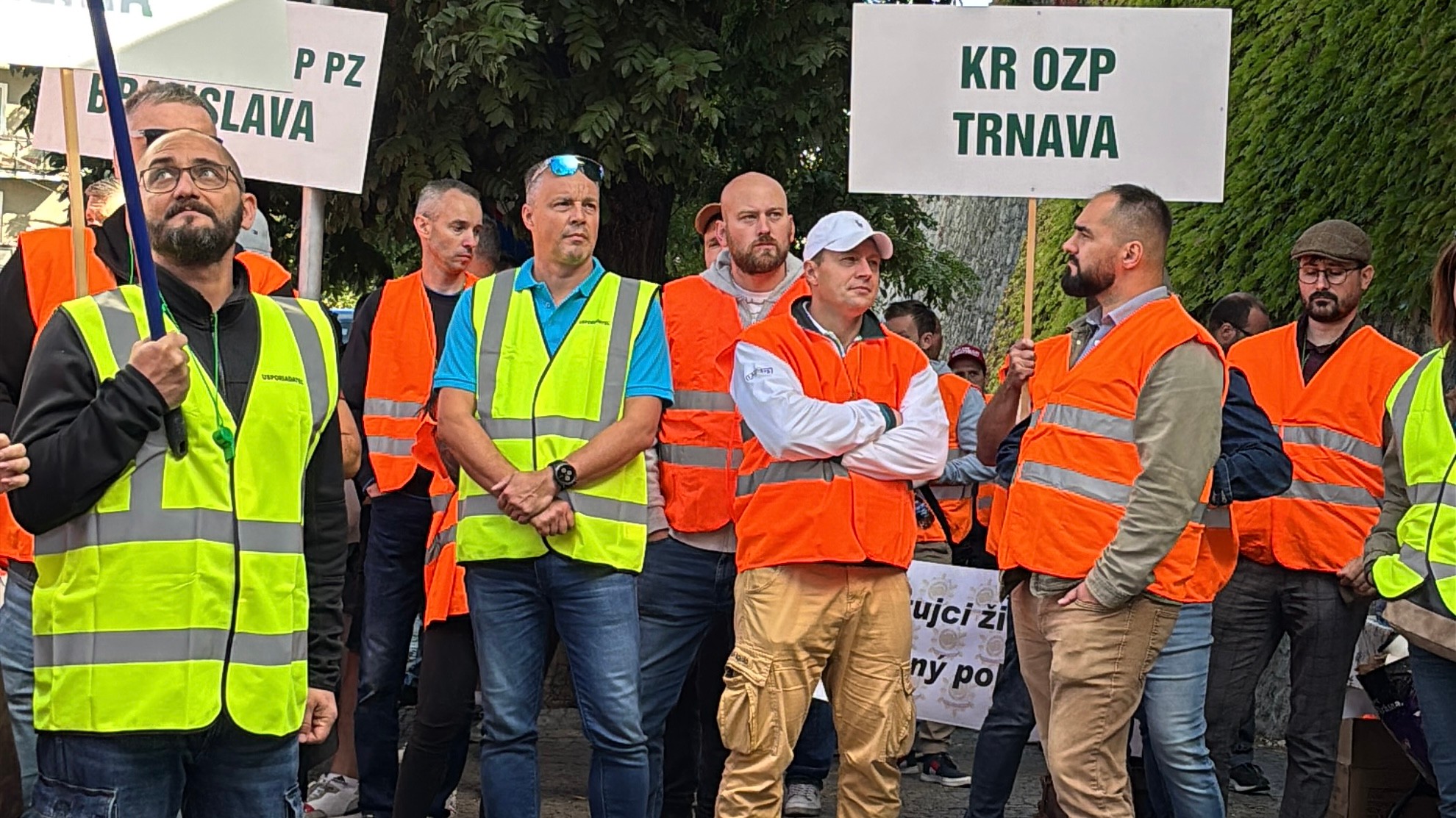 Zhromaždenie z dňa 17. septembra 2025 pred Národnou radou SR