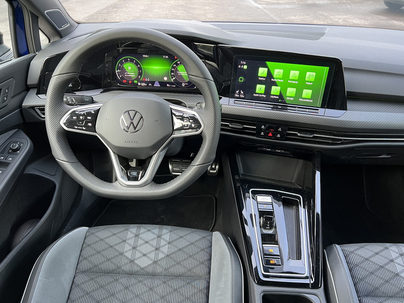 Volkswagen Golf 1.5 eTSI EVO mHEV (2024)