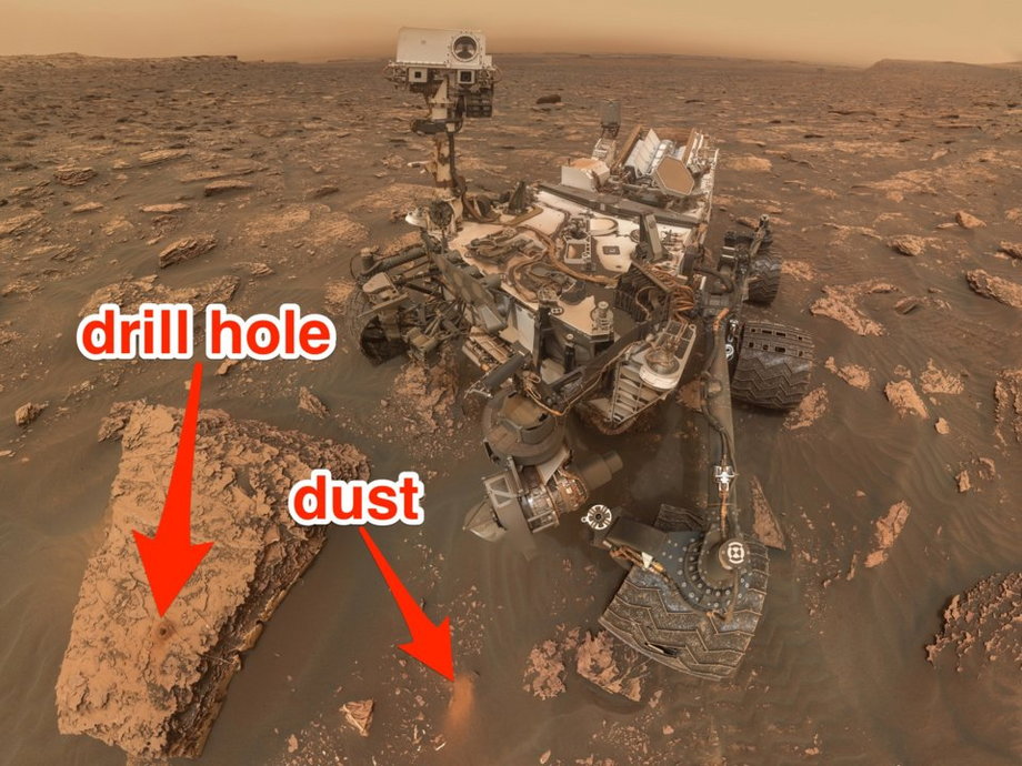 Selfie zrobione przez łazik Curiosity podczas burzy piaskowej na Marsie