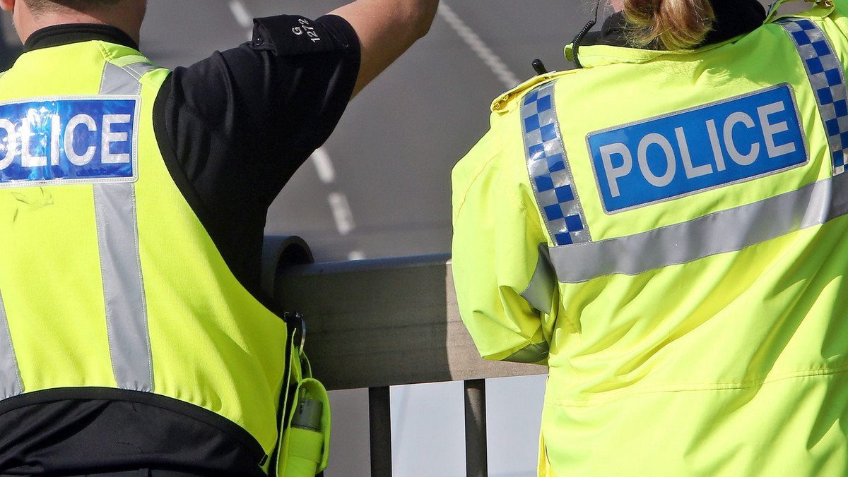 W nocy z soboty na niedzielę samochód osobowy wjechał w pole kempingowe w hrabstwie Pembrokeshire w Walii — poinformowała miejscowa policja. Dziewięć osób zostało rannych, z czego dwie ciężko.