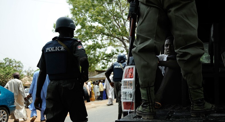 Men of the Nigerian police force (Ilustration)