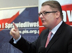 PiS: Porażka Kamińskiego to wina PO