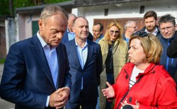 Tusk przyjechał do Trzebini. "Tu nie trzeba wysyłać panów w mundurach górniczych z plakatami"
