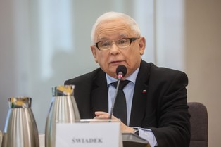 Prezes Kaczyński wie, jak doszło do wykrycia korupcji przy wydawaniu wiz. Powie o tym po utajnieniu posiedzenia komisji