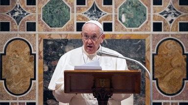 Gorzkie słowa papieża Franciszka. "Czarne chmury nad ludzkością"