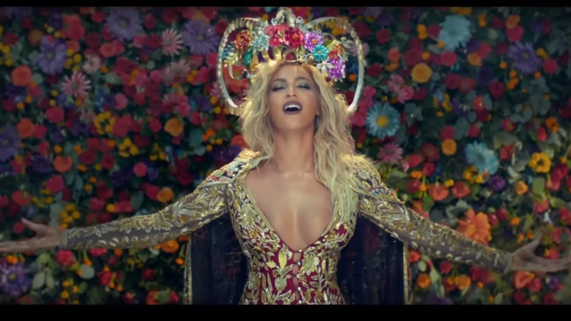 Nowy teledysk Coldplay i Beyonce do utworu "A Hymn For The Weekend" wzburzył internautów