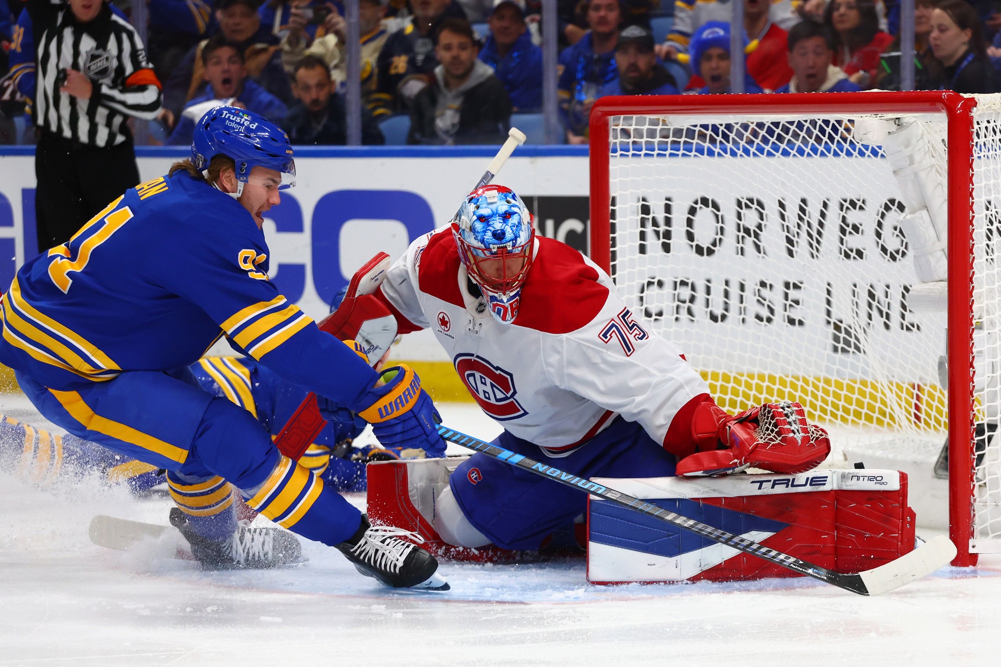 Zápas play-off NHL: Buffalo Sabres - Montreal Canadiens.