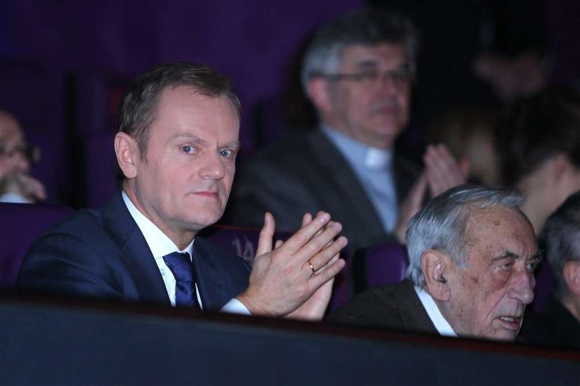 Tusk zabrał żonę na film z przekleństwami. Jaki? FOTO