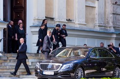 Jan Kulczyk spoczął w rodzinnym grobowcu. Wzruszające przemówienie córki. WIDEO