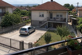 Niko više ispred kuće ne pravi parking od livenog betona