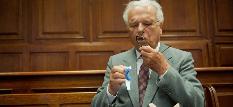 Czesław Kiszczak na badaniach w Gdańsku. Sąd oddalił zażalenie jego obrońcy