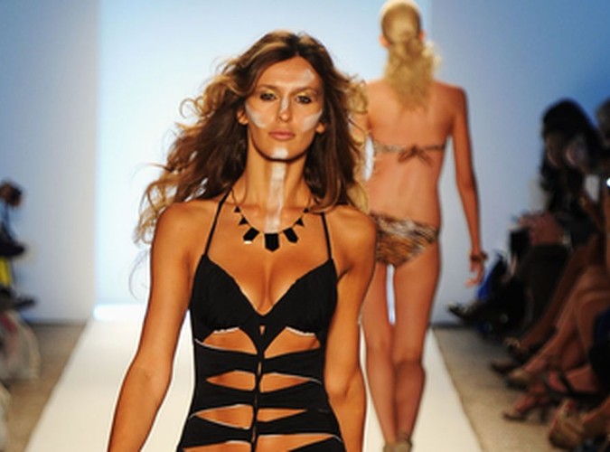 Makijaż na plażę: propozycje na sezon wiosna-lato 2012 z pokazów Mercedes Benz Fashion Swim Week