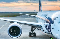 LOT zawiesza rejsy z Warszawy m.in. do Wiednia, Luksemburga i Mediolanu