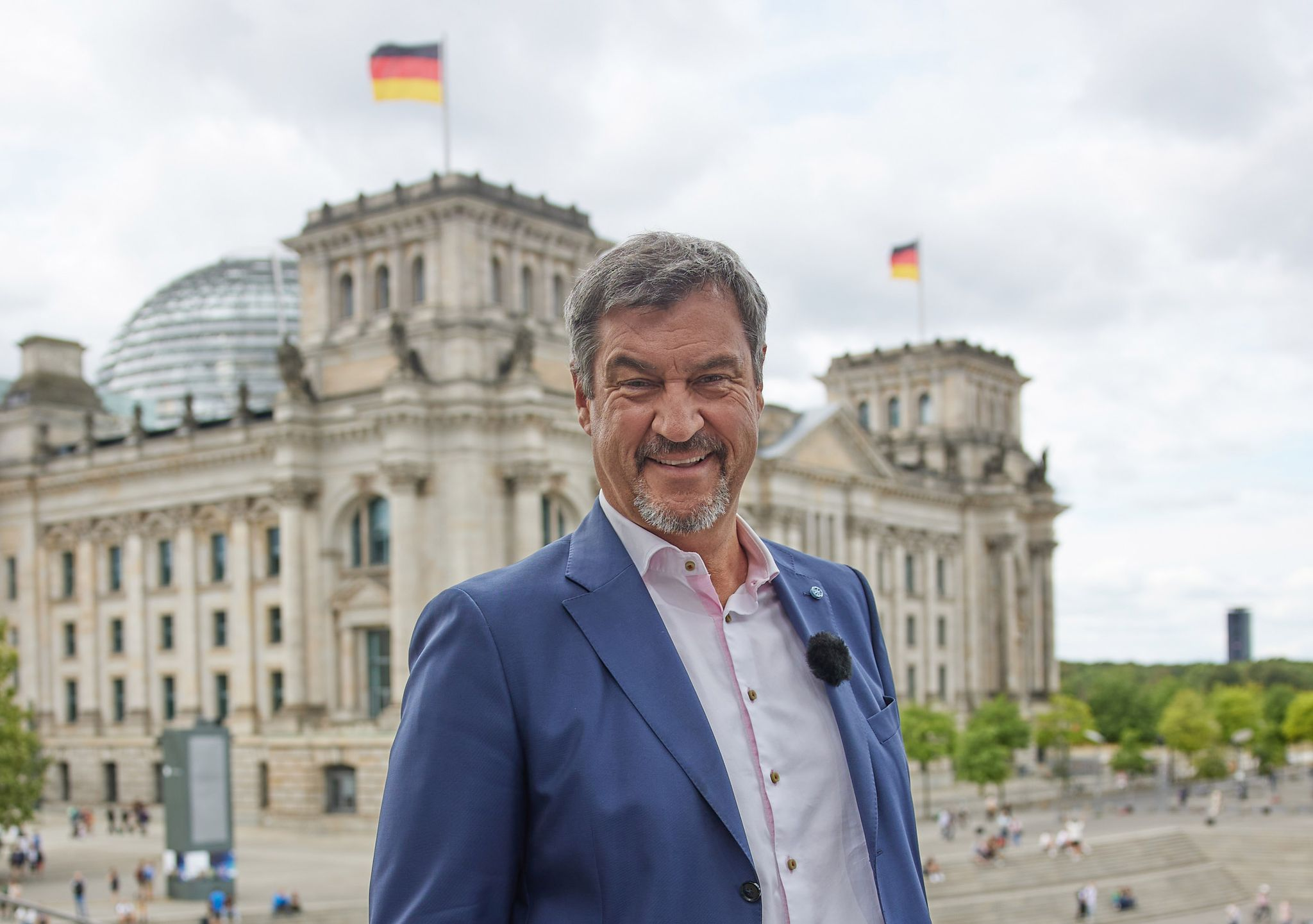 Rechtsextreme stören Söder-Interview - Polizei nimmt fünf fest