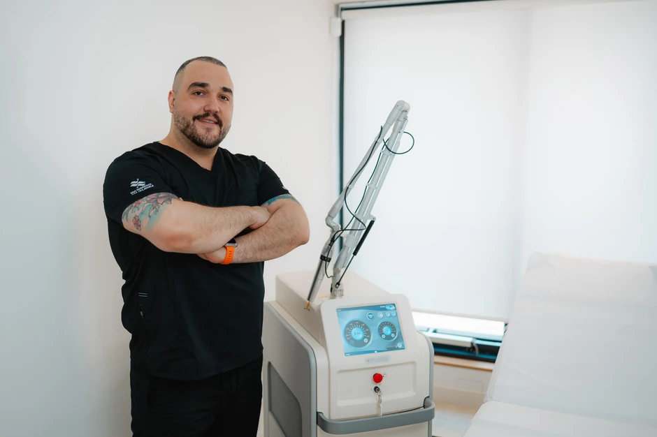 Dr Branislav Lukić, specijalista oftalmologije i sertifikovani lekar estetske medicine