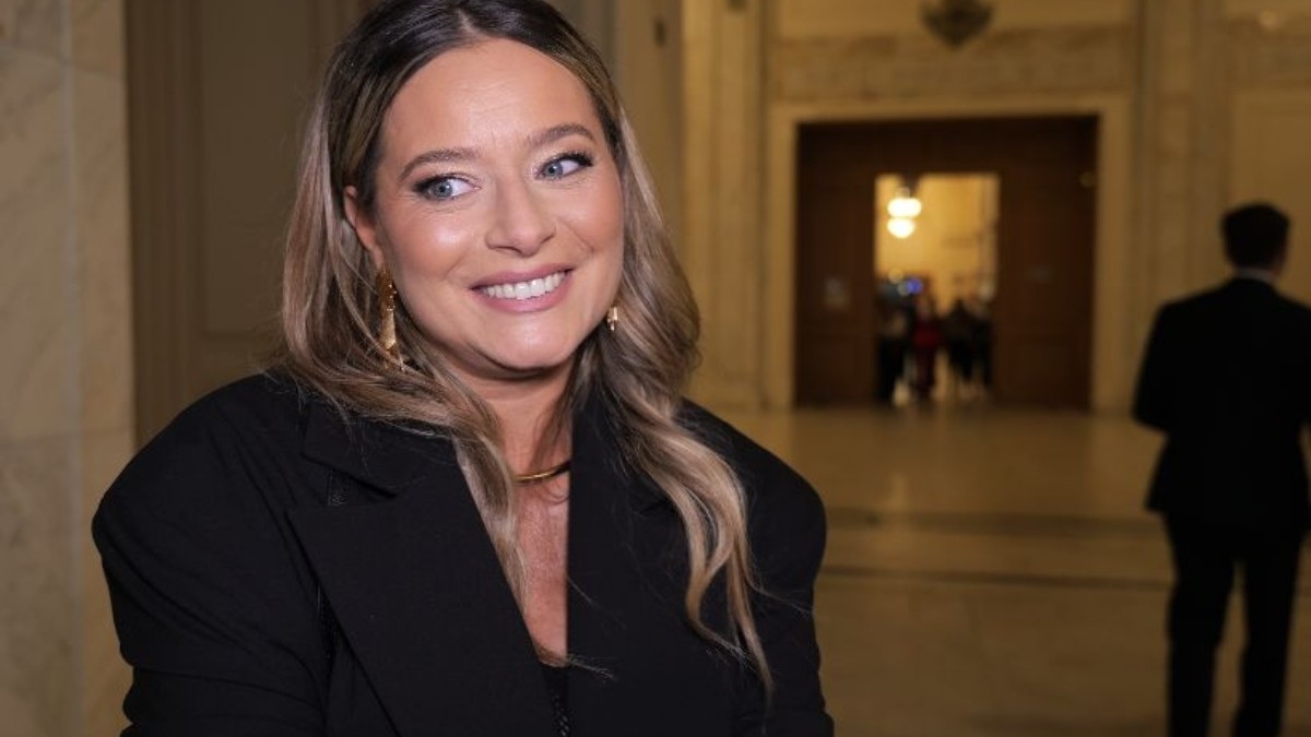Laura Cosoi, imagine emoționantă cu fiica ei în culisele Galei Nu există nu se poate: „Am venit cu Nina pentru că alăptez”