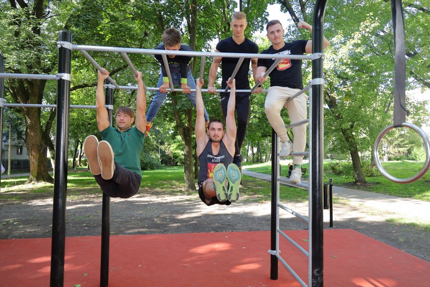 Wiceprezydent Łodzi wypróbował nowy plac do ćwiczeń. Zobaczcie, jaka forma!