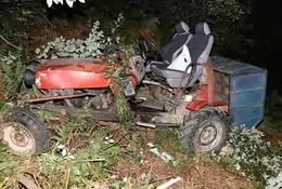 Traktorzysta zginął, jadąc traktorem. Przygniotła go własna maszyna