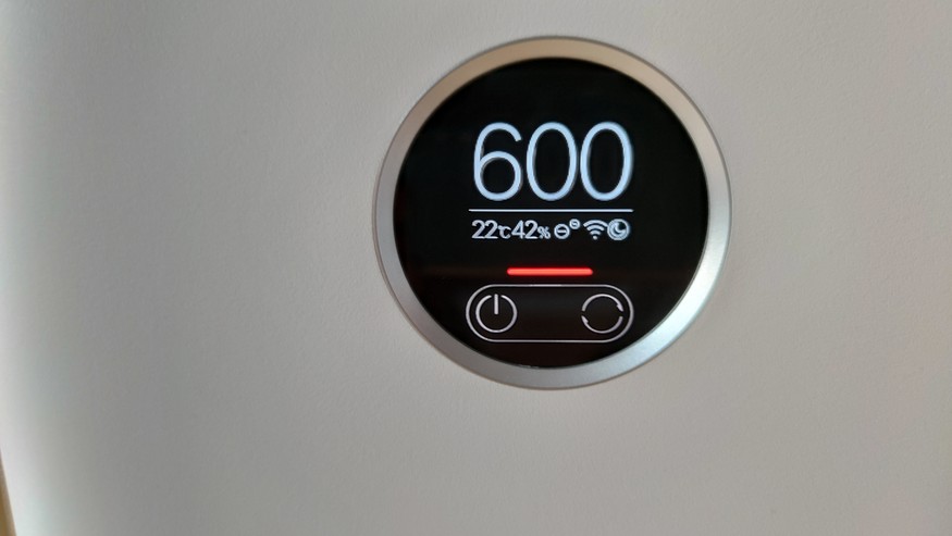 Zwischen Kochen und Rauchen besteht in Sachen Feinstaubbelastung kaum ein Unterschied: In wenigen Minuten steigt die Konzentration von Feinstaub der Klasse PM2.5 in beiden Fällen von 6 auf 600 µg/m³.