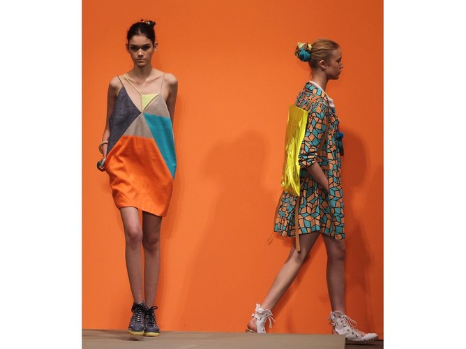 Moda na kolor! Rozpusta barw na wybiegu
