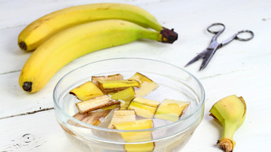 Nie wyrzucaj skórki z banana. Sześć sposobów na jej wykorzystanie