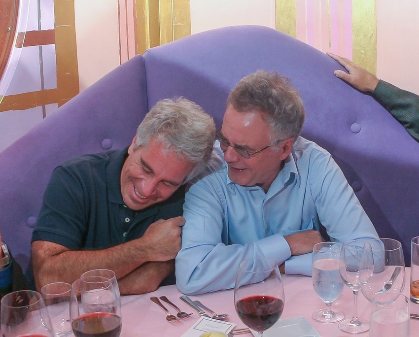 Epstajn sa evolucionom biologom Robertom Triversom na Harvardu