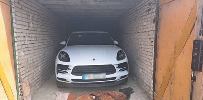 Porsche w garażu. Złodzieje obłożyli je kocami!