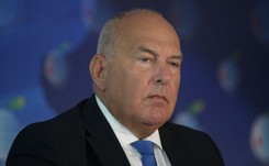 Rząd pomoże firmom? Minister finansów: Lepiej precyzyjnie pożyczać te pieniądze, niż rozdawać