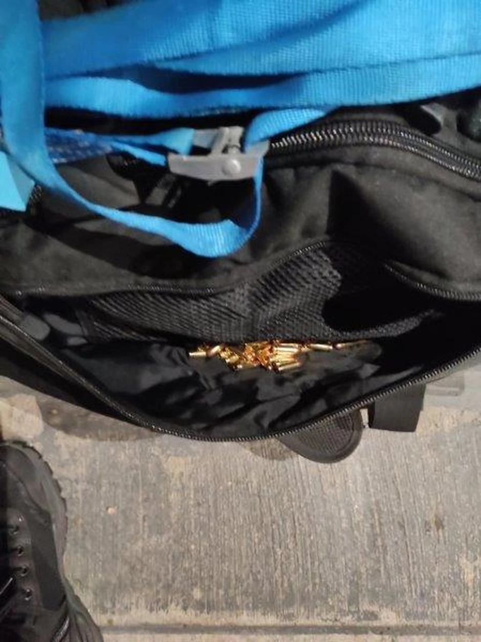 Sumnjivi crni ranac otkriven u prikolici