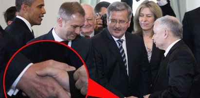 Kaczyński podał rękę Komorowskiemu. FOTO