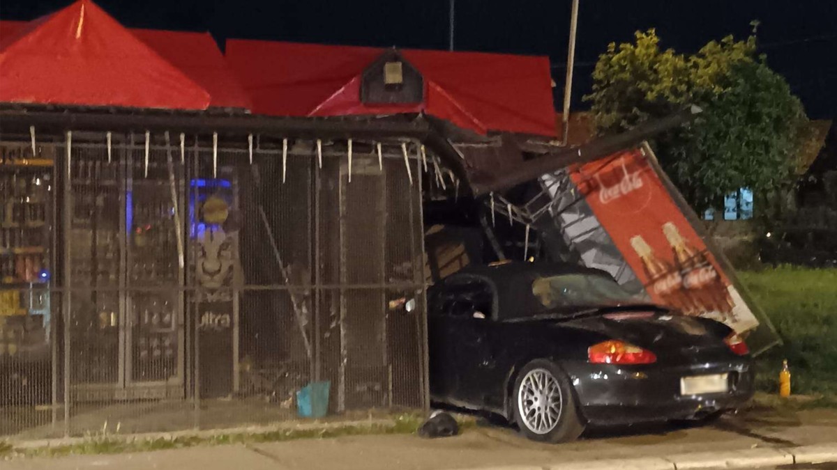 automobil udario u trafiku u Obrenovcu