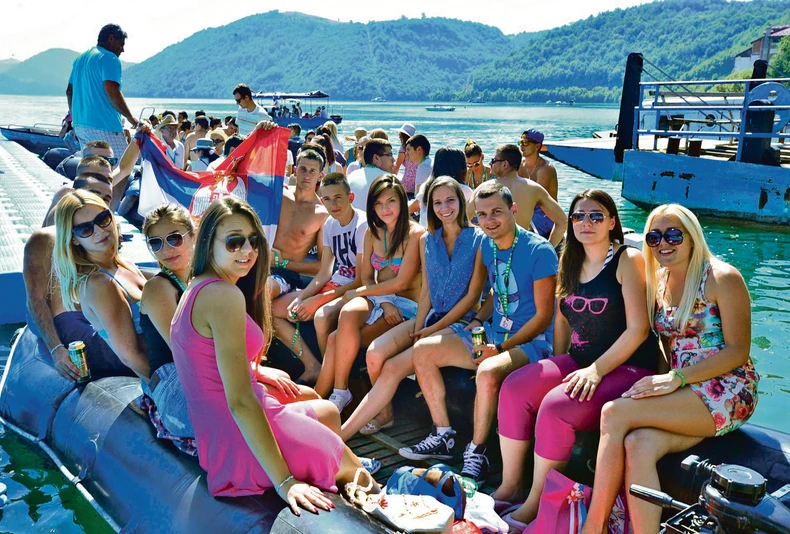 Svi su spremni da sutra zaplove, samo pitanje je - gde