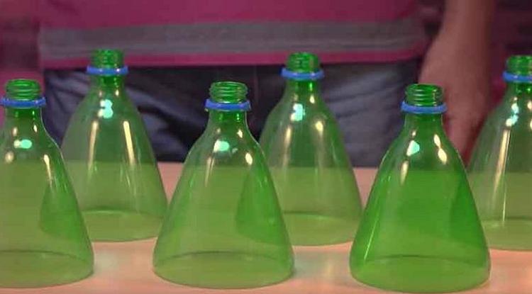 Vett 6 műanyag palackot és néhány perc alatt lehűtötte a lakást Fotó: Youtube